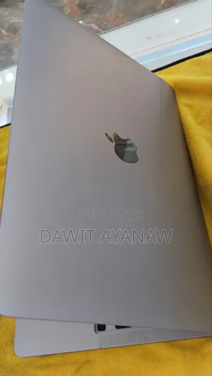 New Laptop Apple MacBook Pro M1 8GB Apple M1 Pro SSD 256GB