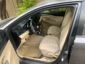 Toyota Yaris 2014 Gray