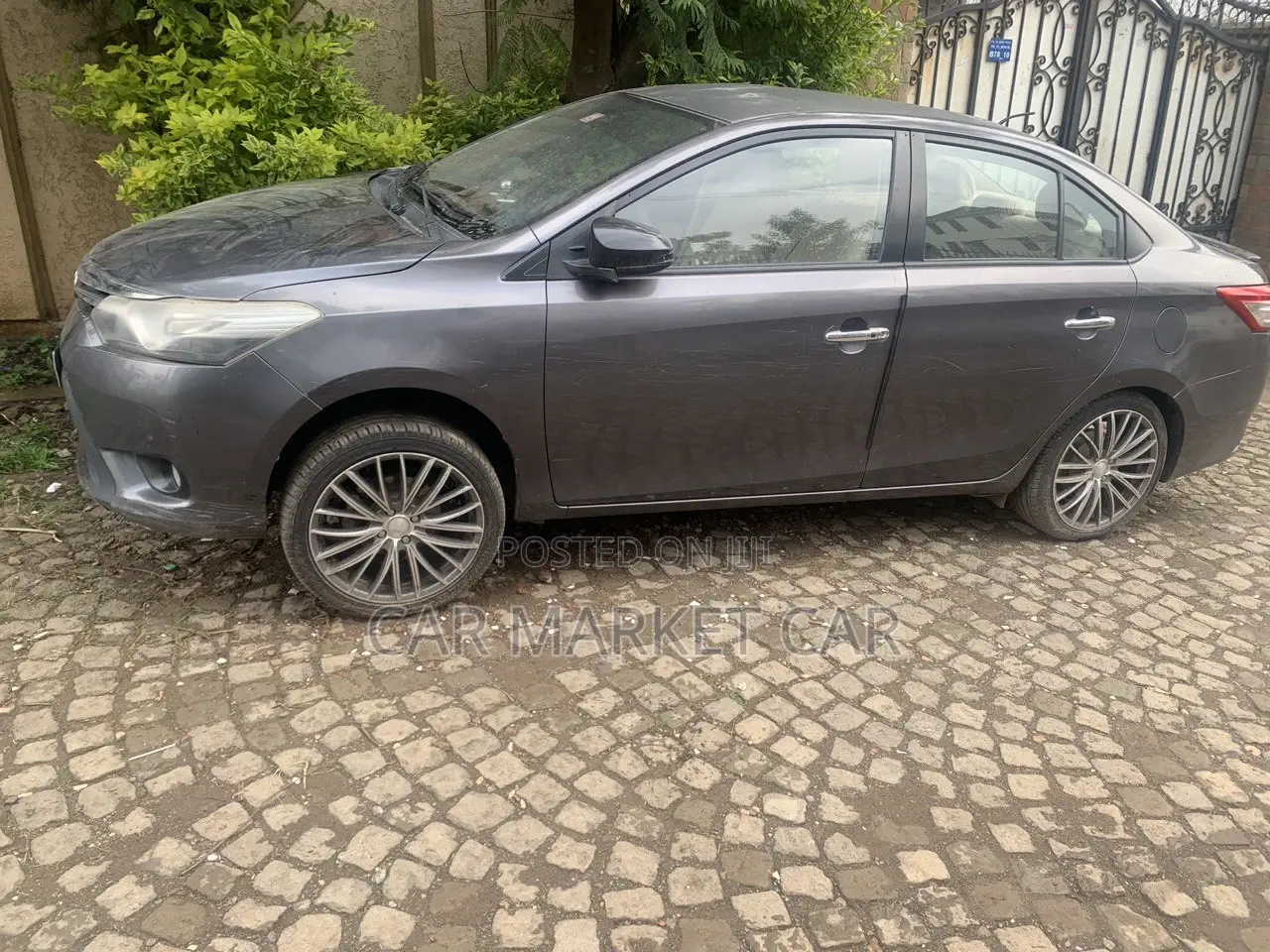 Toyota Yaris 2014 Gray