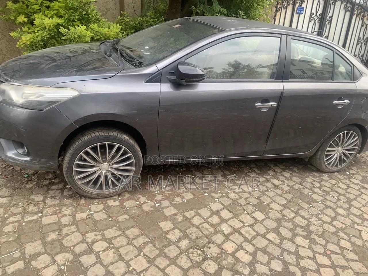 Toyota Yaris 2014 Gray