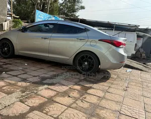 Hyundai Avante 2014 Silver