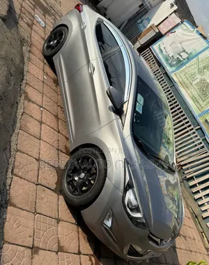 Hyundai Avante 2014 Silver