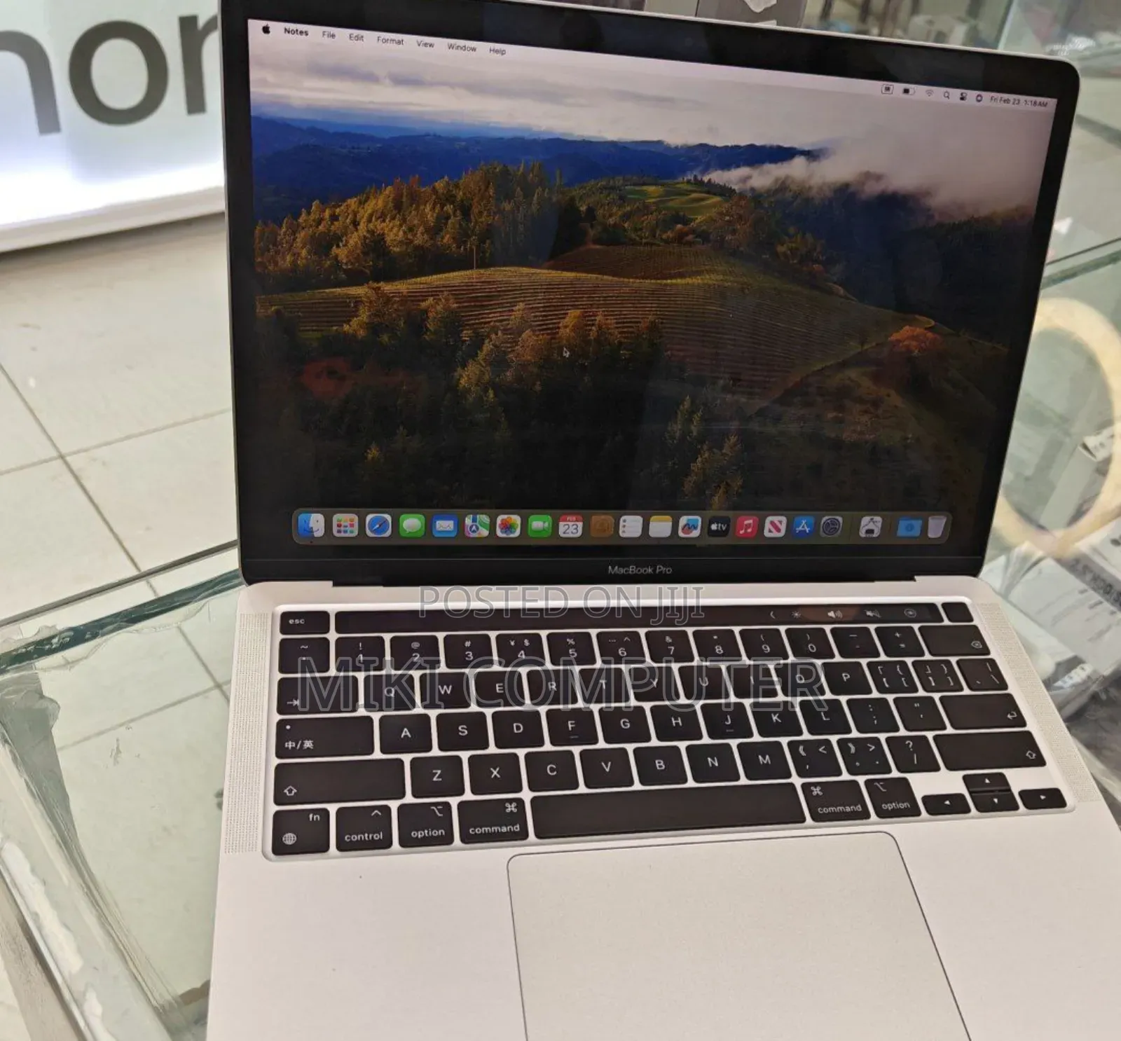 New Laptop Apple MacBook Pro M1 8GB Intel SSD 256GB
