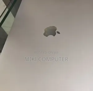 New Laptop Apple MacBook Pro M1 8GB Intel SSD 256GB
