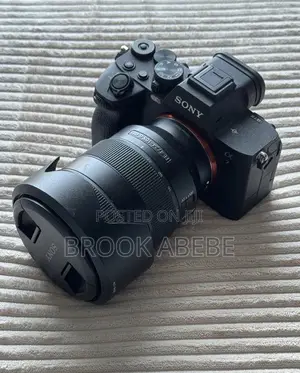 Photo - Sony A7iv W 24-105 G Oss Lens