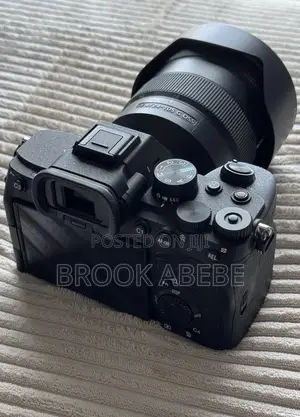 Sony A7iv W 24-105 G Oss Lens