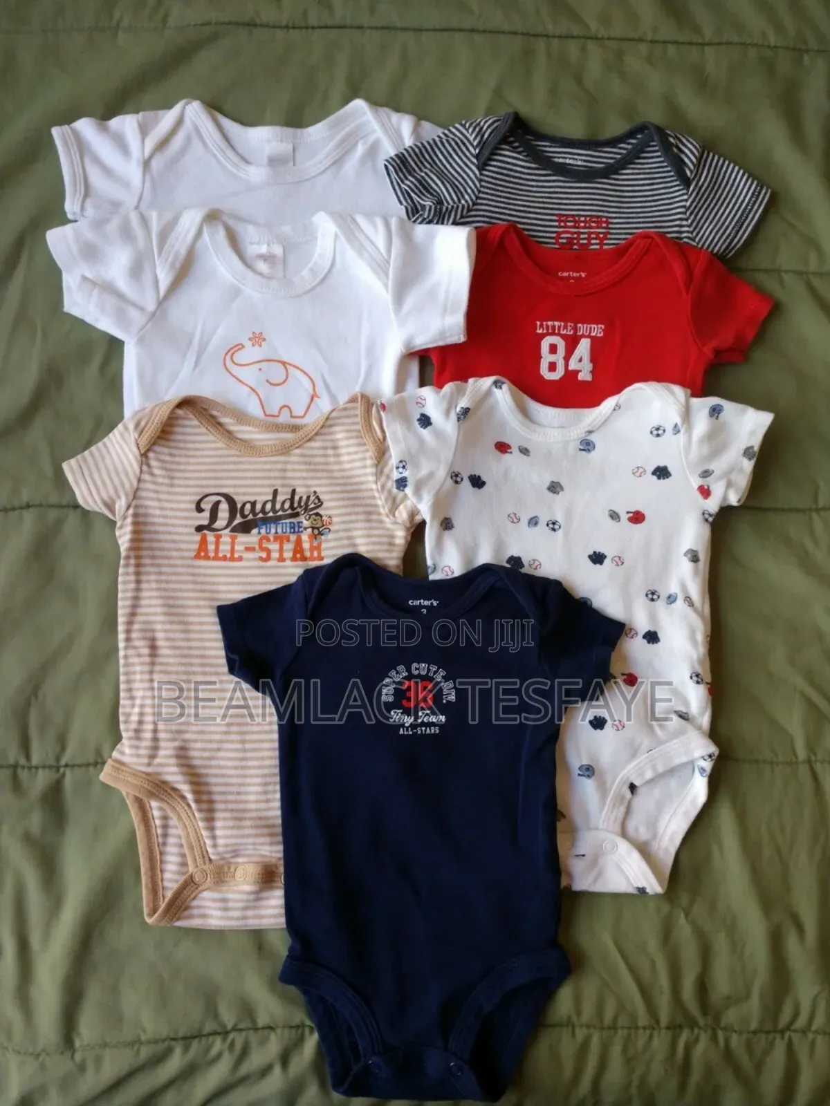 Sunnozy ብራድ የዳይፐር ቲሸርት