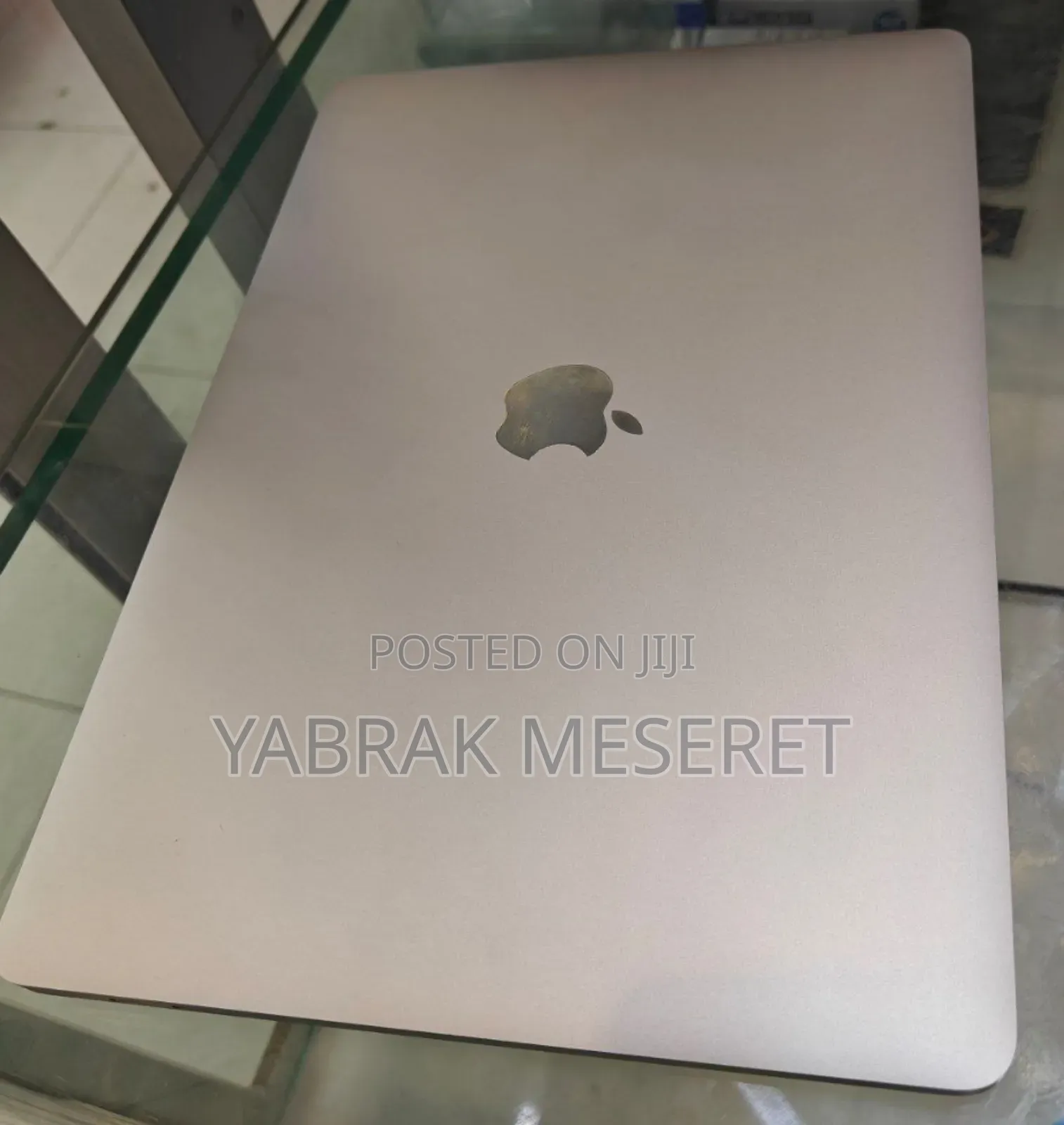 New Laptop Apple MacBook Pro 8GB Apple M1 Pro SSD 256GB