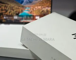 Photo - New Laptop HP Spectre 32GB Intel Core I7 SSD 1T