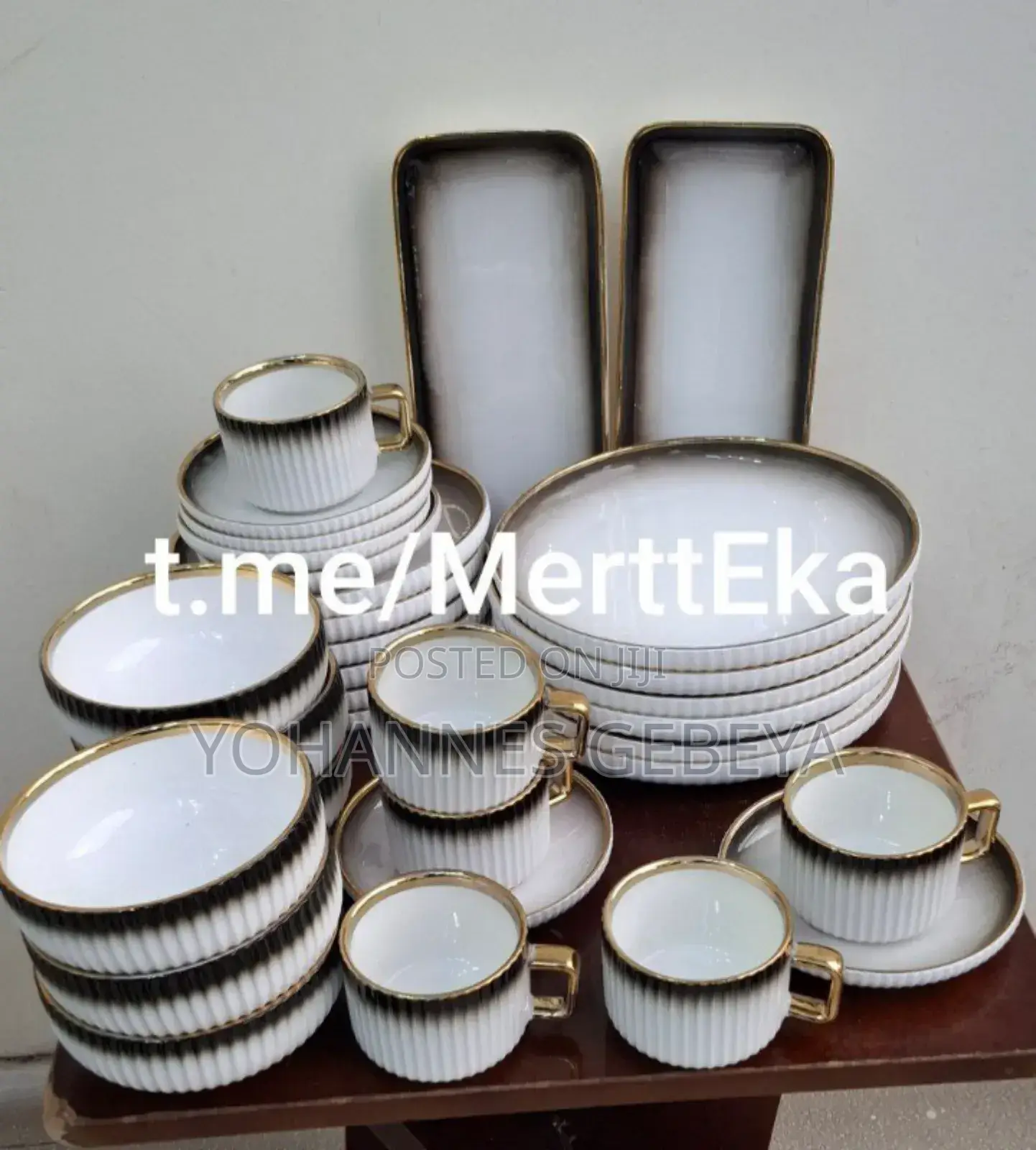 32 Pc Dinner Ceramic Set
