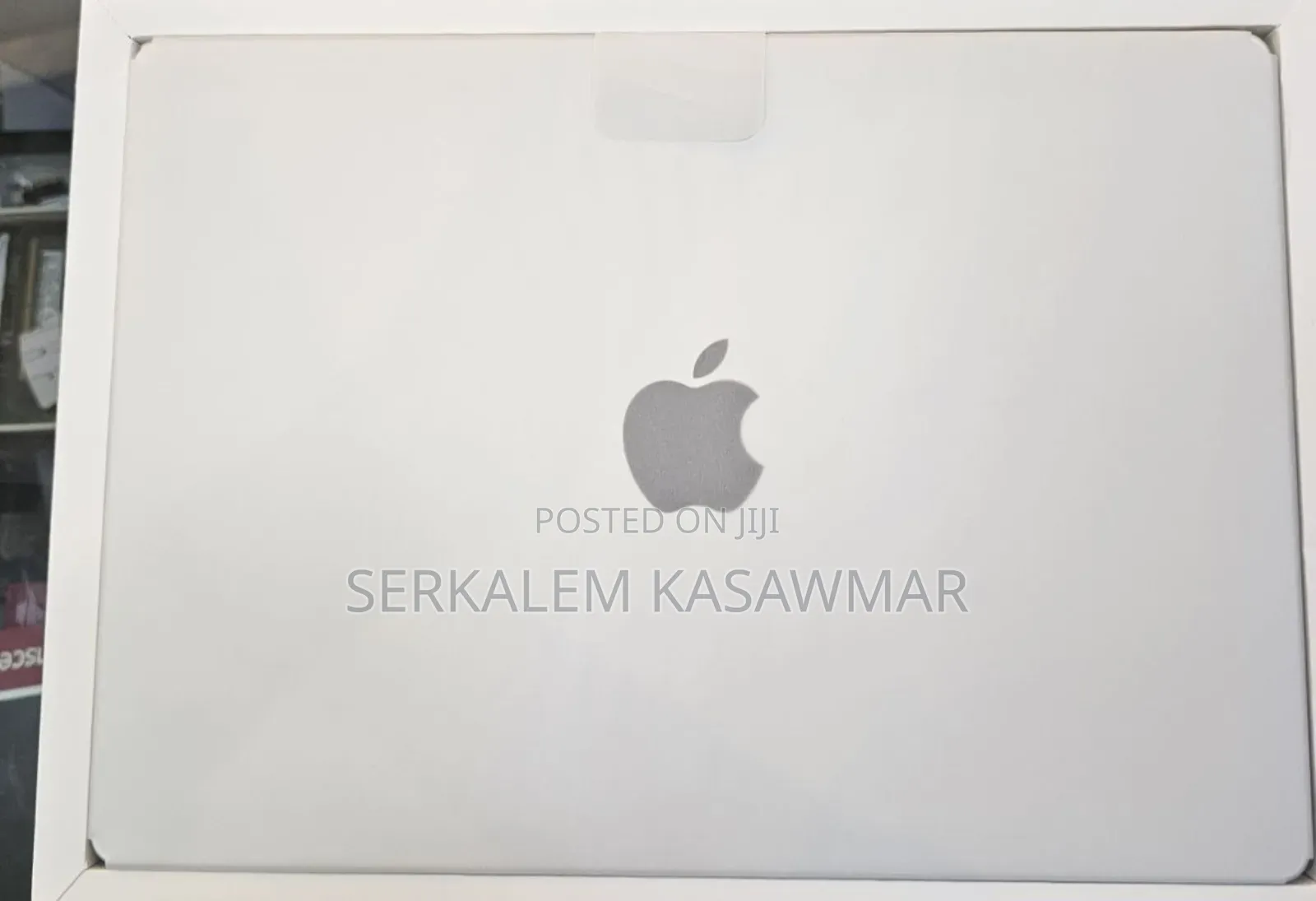 New Laptop Apple MacBook Pro 2024 M4 14-Inch 16GB Apple M4 SSD 512GB