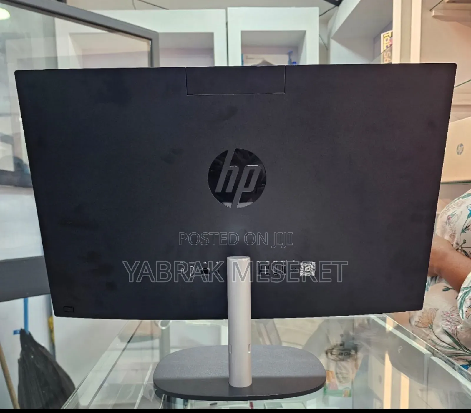 New HP 200 G4 22 All-in-One 8GB Intel Core I5 SSD 512GB