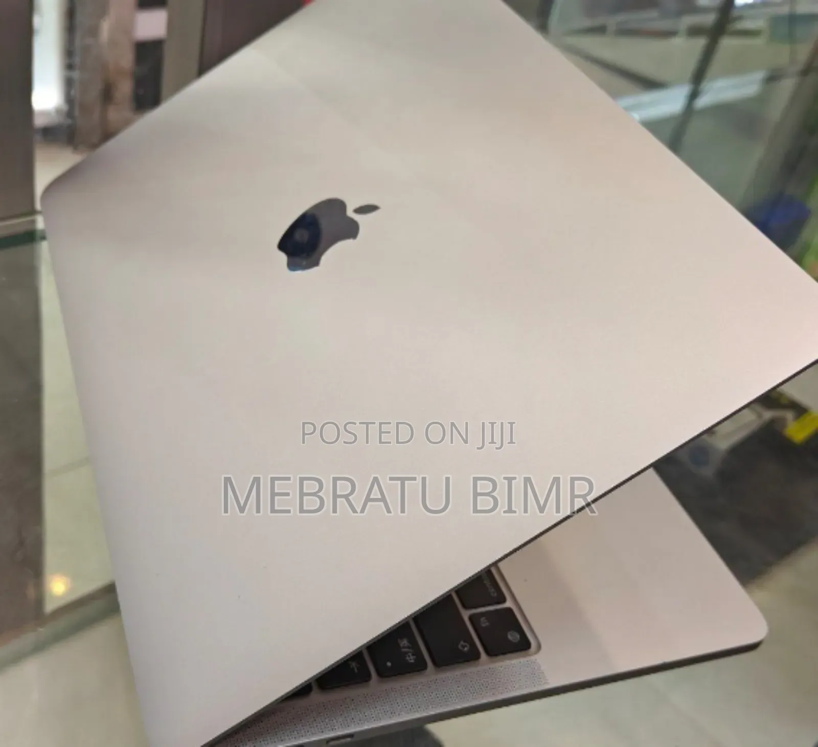 New Laptop Apple MacBook Pro M1 8GB Apple M1 Pro SSD 256GB