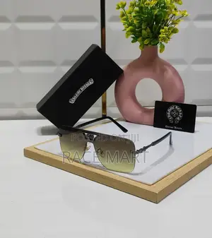 Photo - Chrome Hearts Kisses X Girens Sunglasses**