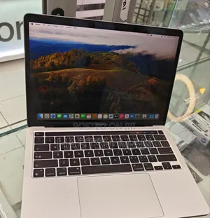 New Laptop Apple MacBook Pro M1 8GB Apple M1 SSD 256GB