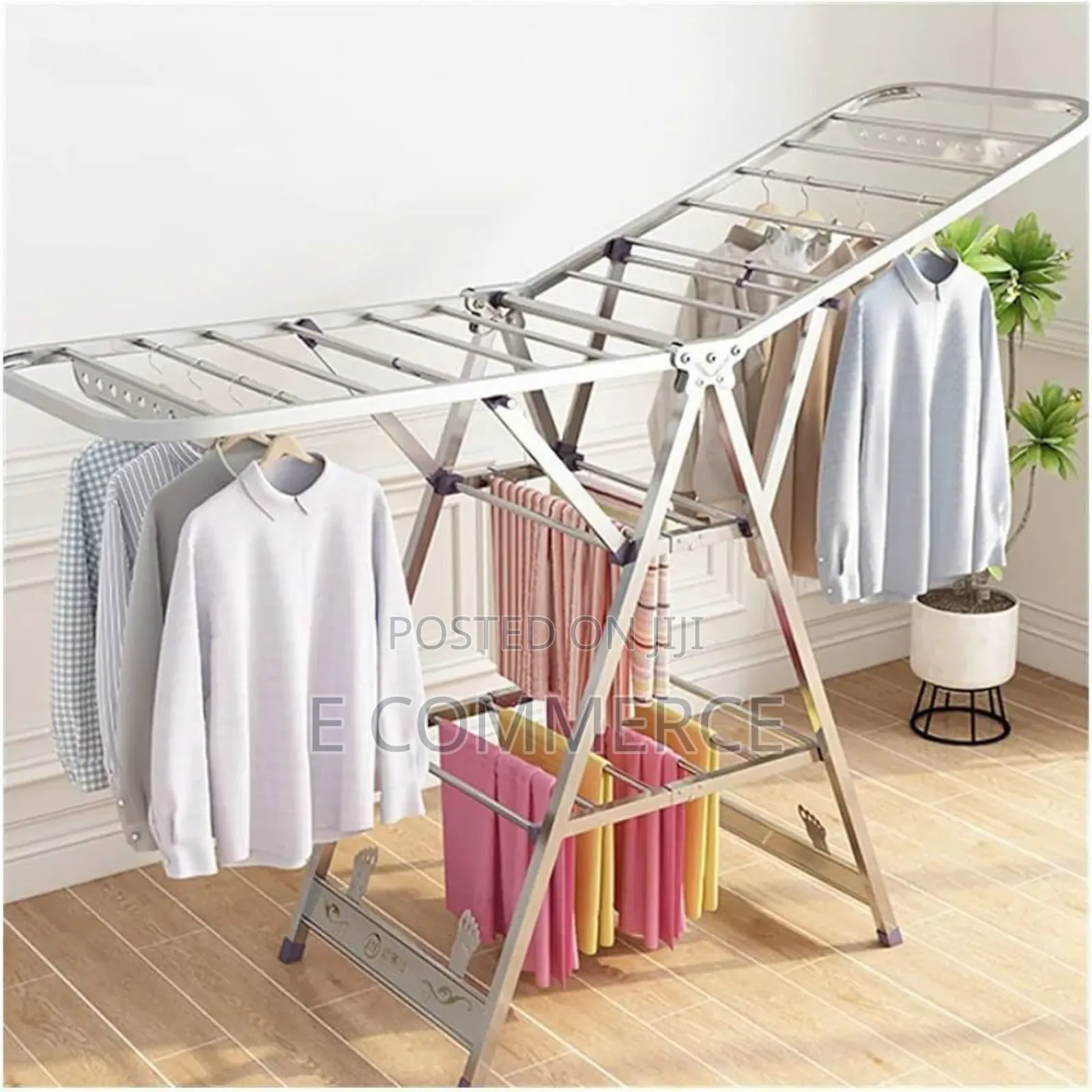 የልብስ ማስጫ Clothing Rack