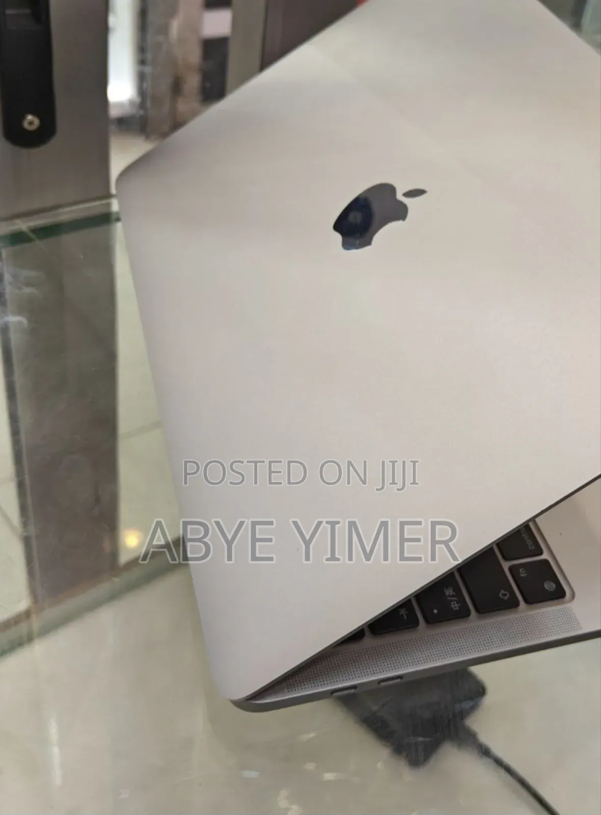 New Laptop Apple MacBook Pro M1 8GB Intel Core M SSD 256GB