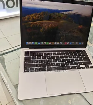 New Laptop Apple MacBook Pro M1 8GB Intel Core M SSD 256GB