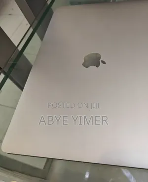 New Laptop Apple MacBook Pro M1 8GB Intel Core M SSD 256GB