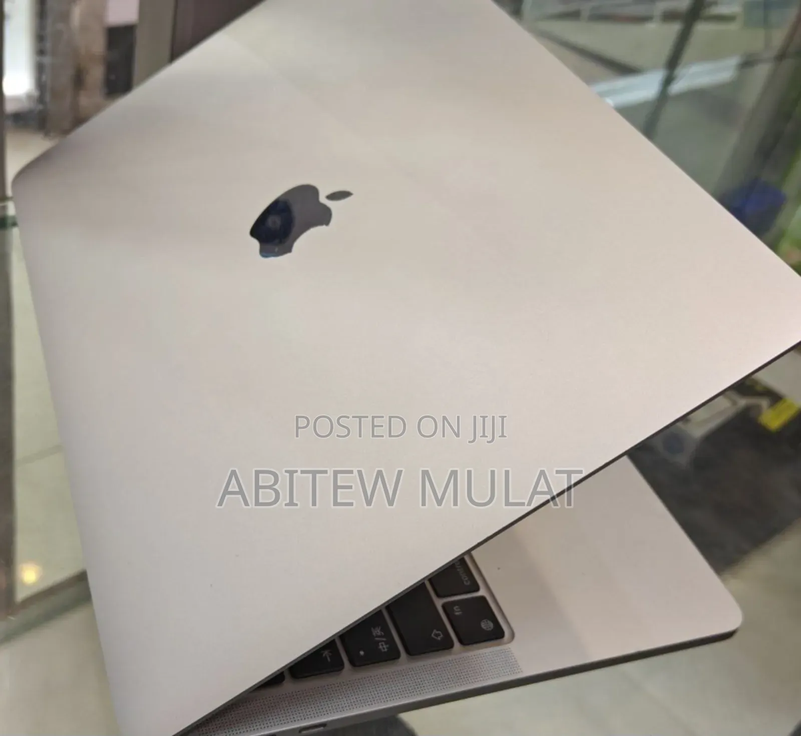 New Laptop Apple MacBook Pro M1 8GB Apple M1 SSD 256GB