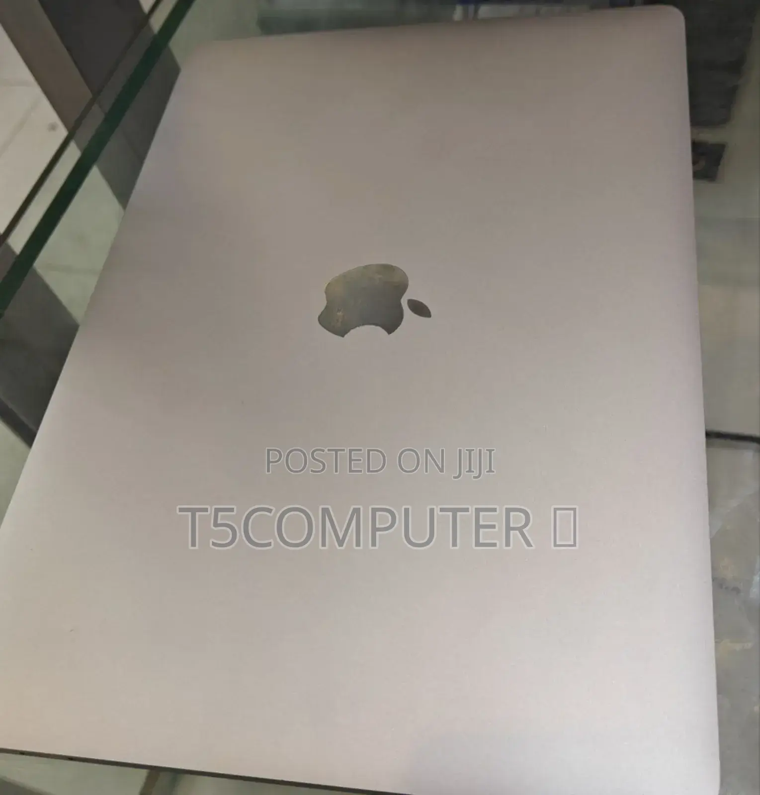 New Laptop Apple MacBook Pro M1 8GB Apple M1 Pro SSD 256GB