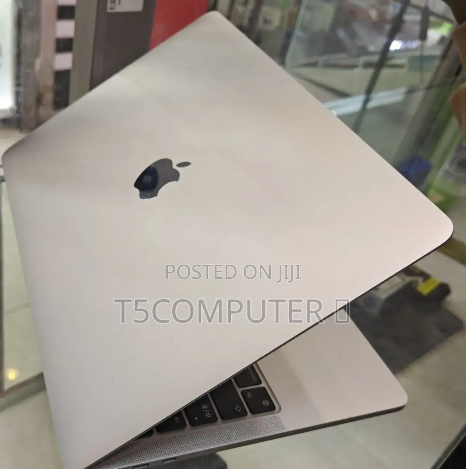 New Laptop Apple MacBook Pro M1 8GB Apple M1 Pro SSD 256GB