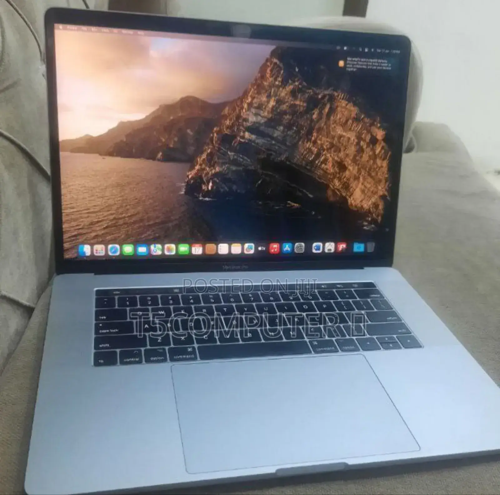 New Laptop Apple MacBook Pro 2017 16GB Intel Core I7 SSD 512GB