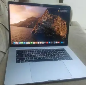 Photo - New Laptop Apple MacBook Pro 2017 16GB Intel Core I7 SSD 512GB