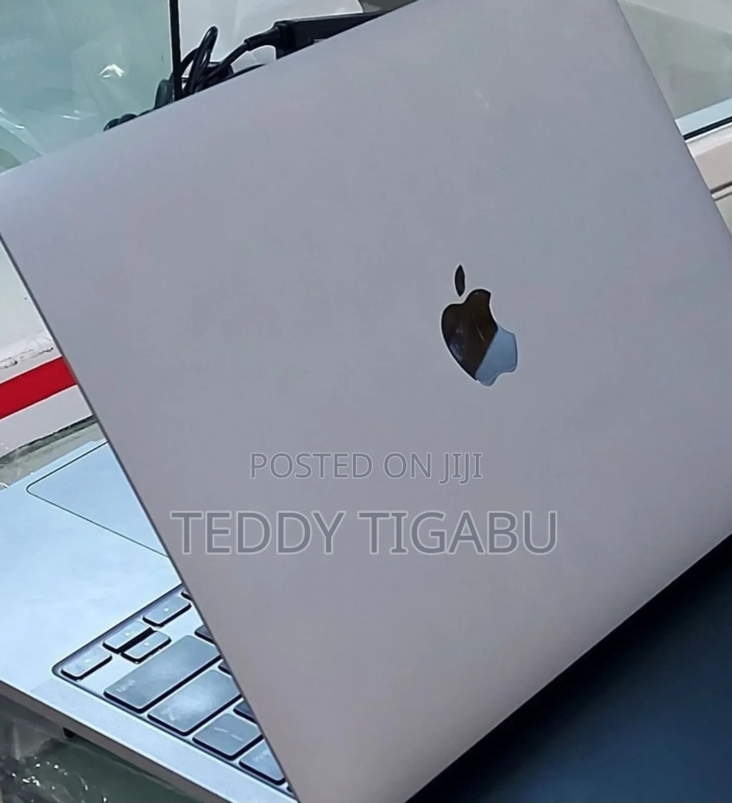 New Laptop Apple MacBook Pro 8GB Apple M2 SSD 256GB