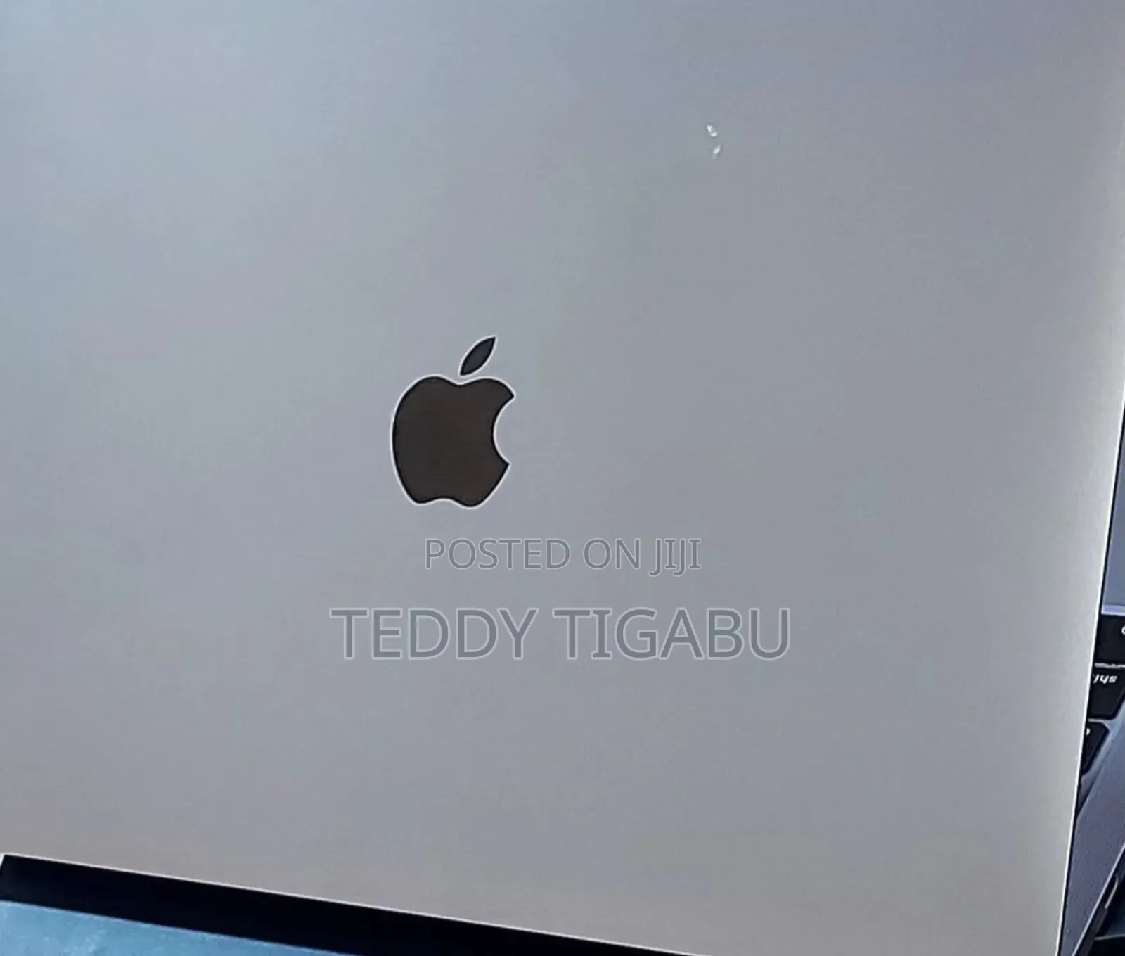 New Laptop Apple MacBook Pro 8GB Apple M2 SSD 256GB