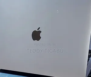 New Laptop Apple MacBook Pro 8GB Apple M2 SSD 256GB