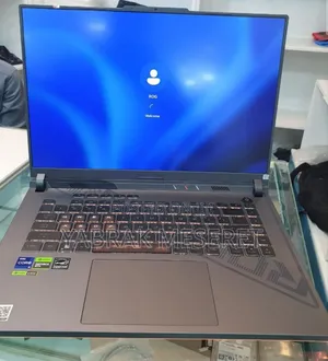 New Laptop Asus 18GB Intel Core I9 SSD 1T
