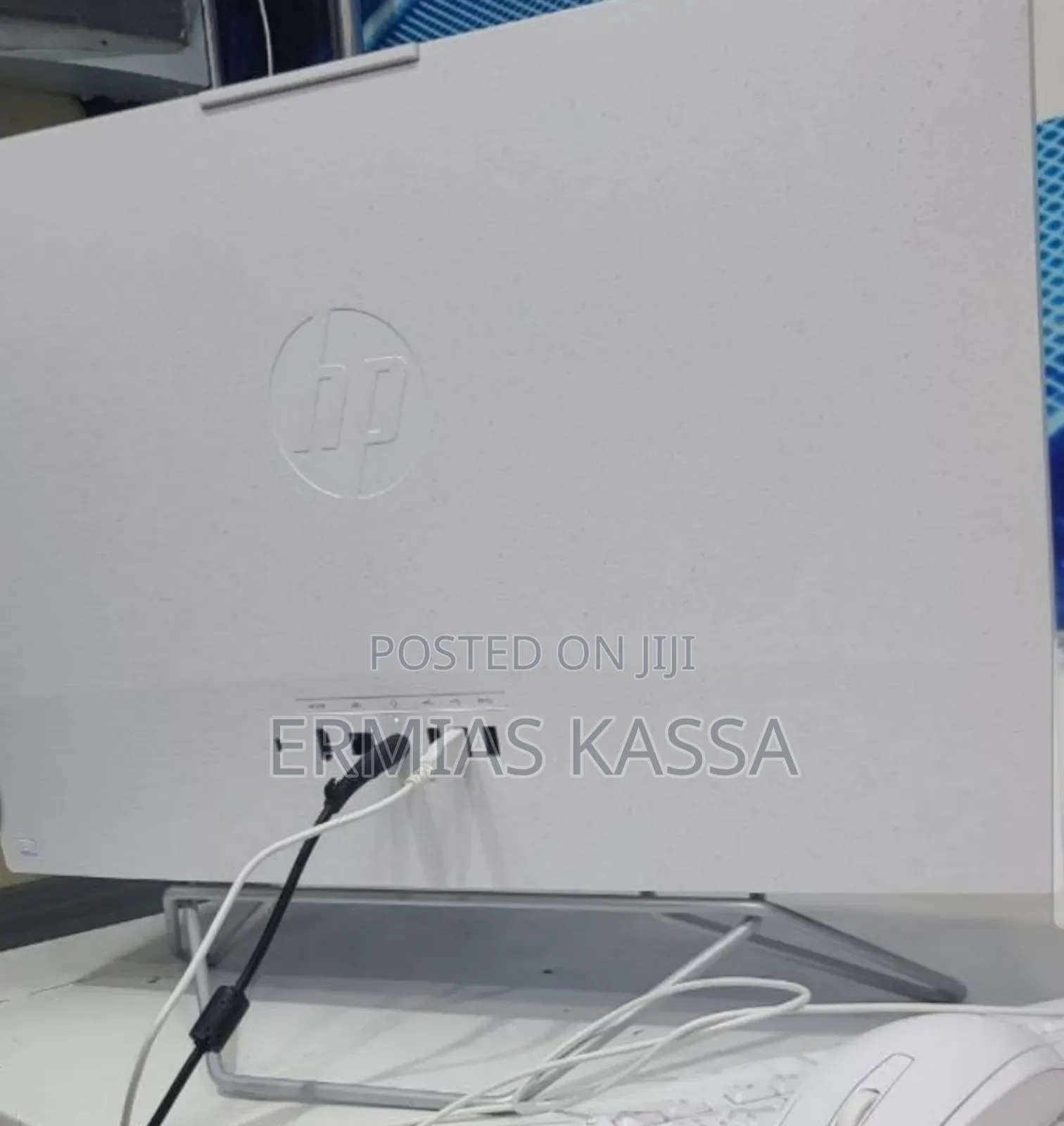 New HP 200 G4 22 All-in-One 8GB Intel Core I5 SSD 512GB