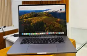 New Laptop Apple MacBook Pro 2019 64GB Intel Core I9 SSD 512GB