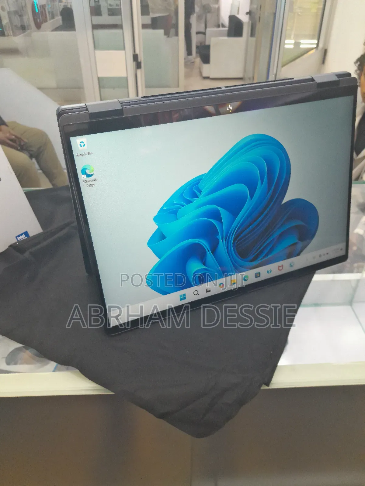 New Laptop HP 16GB Intel Core Ultra 7 SSD 1T