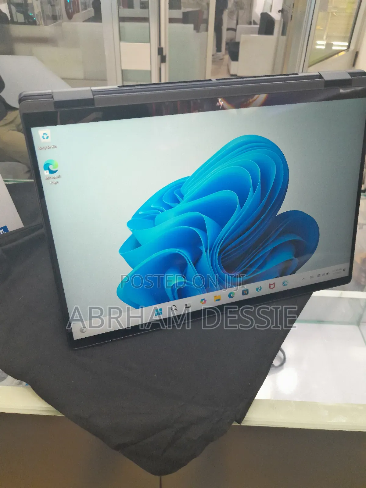 New Laptop HP 16GB Intel Core Ultra 7 SSD 1T