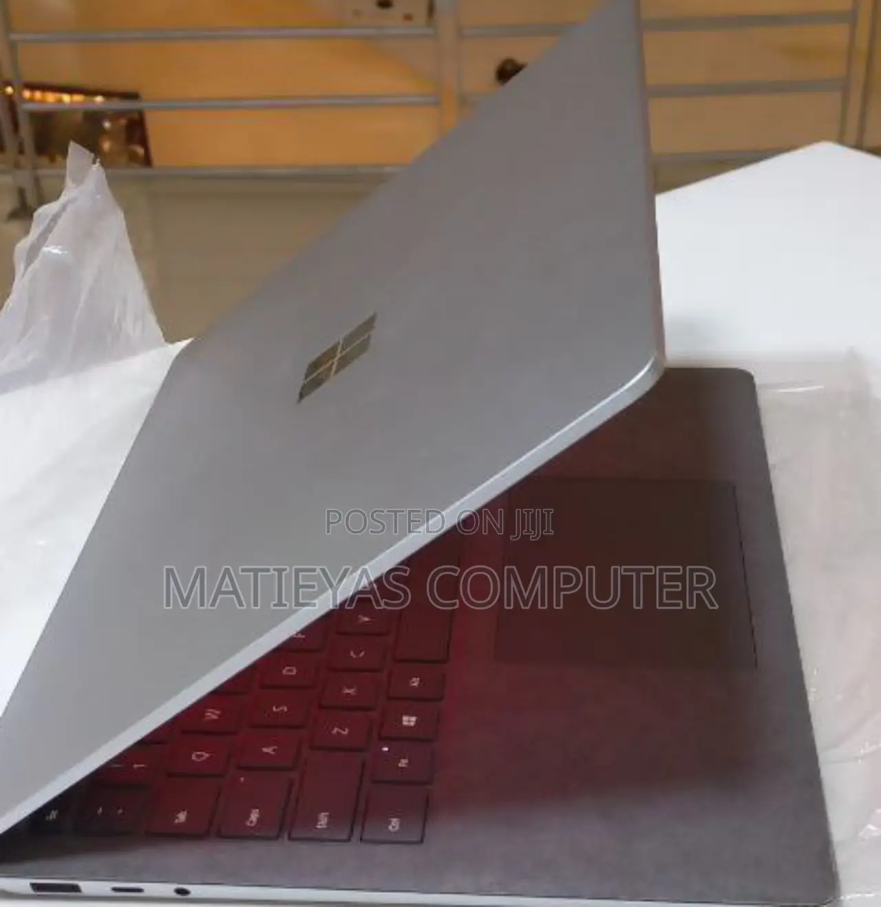 New Laptop Microsoft Surface 16GB Intel Core I7 SSD 512GB