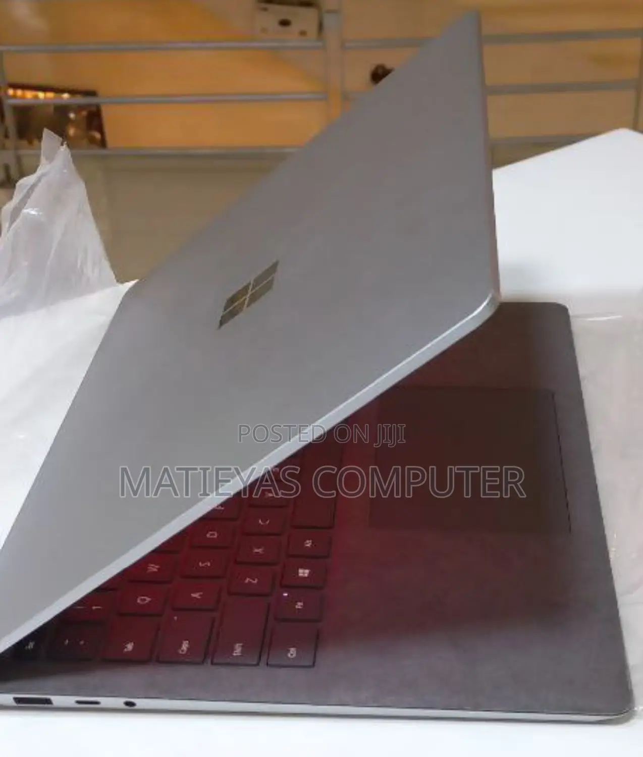 New Laptop Microsoft Surface 16GB Intel Core I7 SSD 512GB