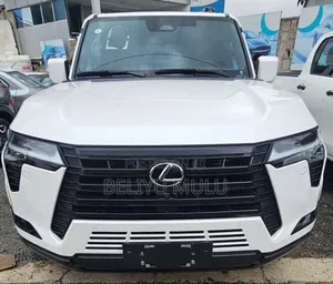 Photo - New Lexus GX 550h Hybrid AWD 2024 White