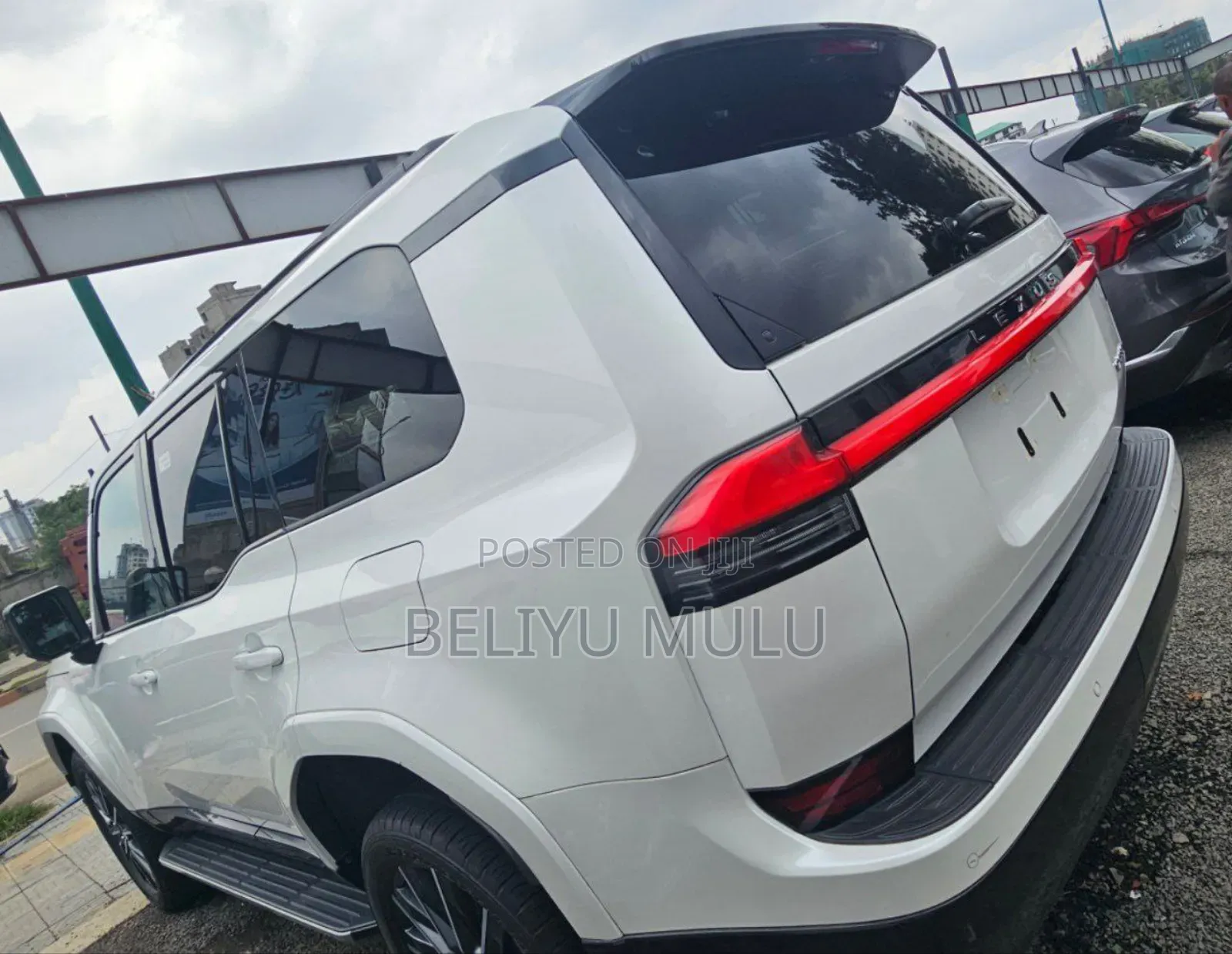 New Lexus GX 550h Hybrid AWD 2024 White