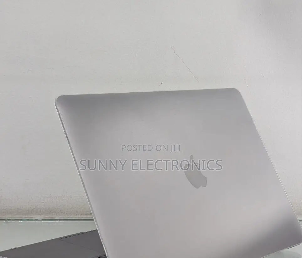 New Laptop Apple MacBook Pro M1 8GB Apple M1 Pro SSD 256GB