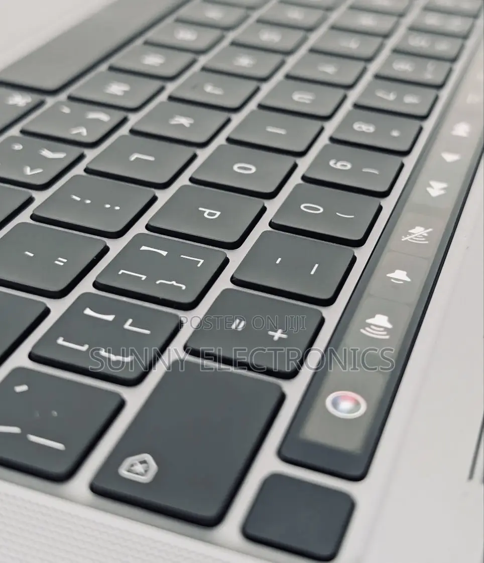 New Laptop Apple MacBook Pro M1 8GB Apple M1 Pro SSD 256GB