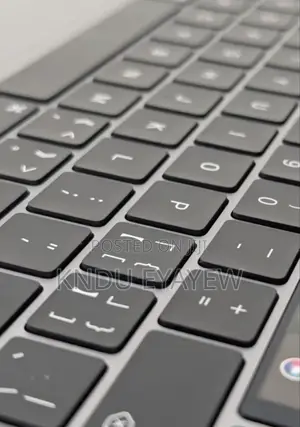 New Laptop Apple MacBook Pro M1 8GB Apple M1 SSD 256GB