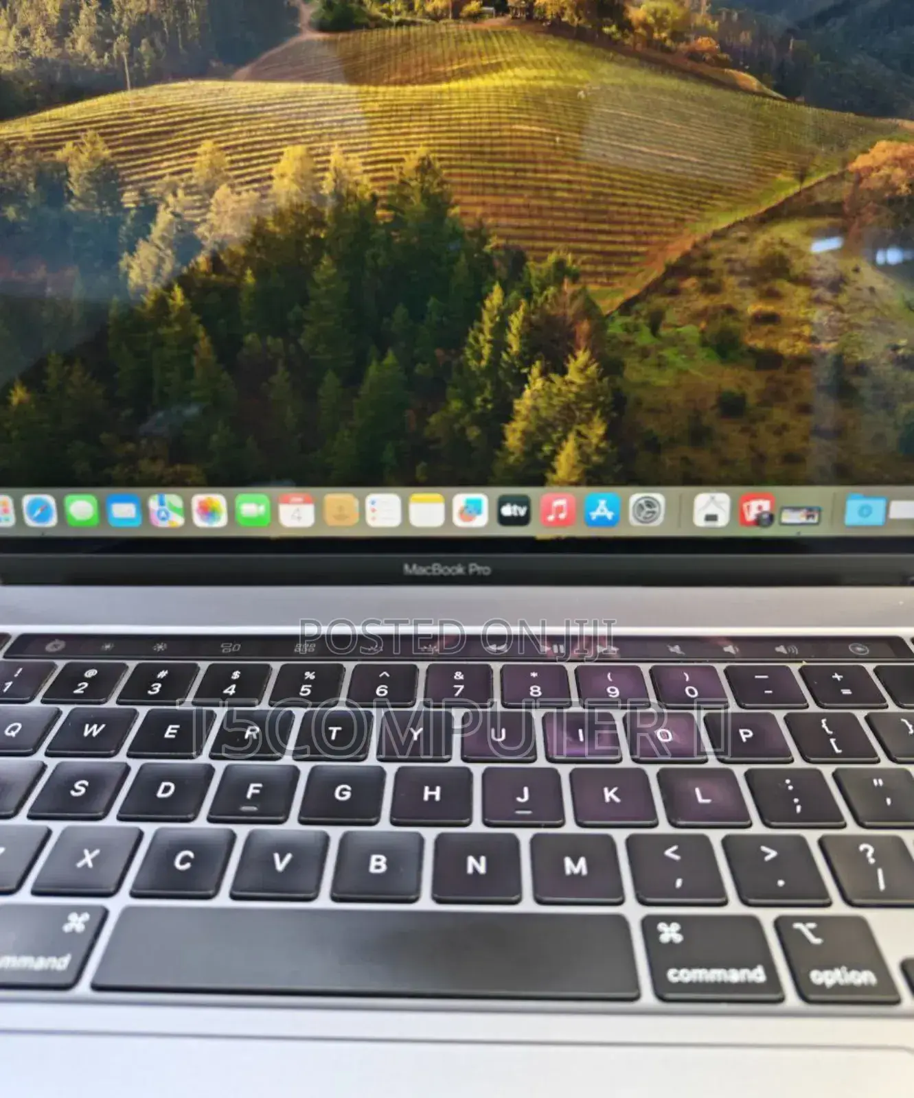 New Laptop Apple MacBook 2020 8GB Apple M1 Pro SSD 256GB