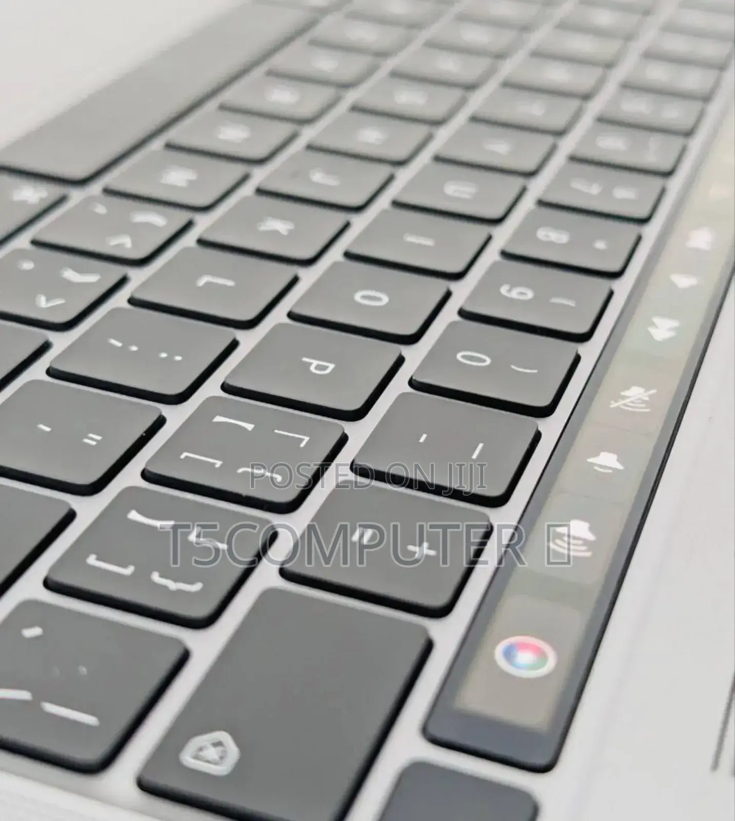 New Laptop Apple MacBook 2020 8GB Apple M1 Pro SSD 256GB