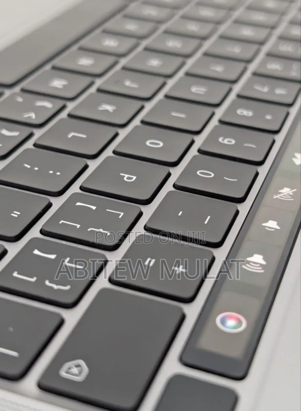 New Laptop Apple MacBook Pro M1 8GB Apple M1 SSD 256GB