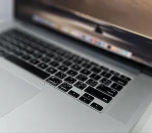 New Laptop Apple MacBook Pro 2015 16GB Intel Core I7 SSD 512GB