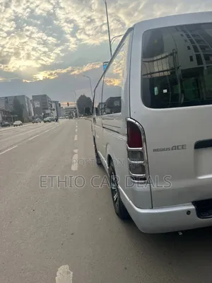 Toyota HiAce 2007 Silver