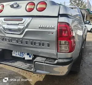 Toyota Hilux 2016 Silver