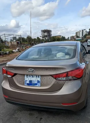 Hyundai Elantra 2014 Gold